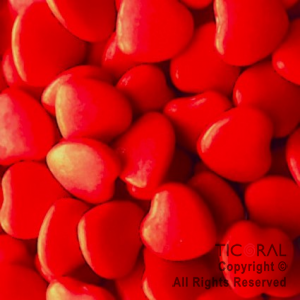 LENTEJAS DE CHOCOLATE CON FORMA DE CORAZON ROJO x 500 GR