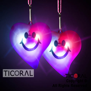 COLGANTE CORAZON CARITA LUMINOSO X 48